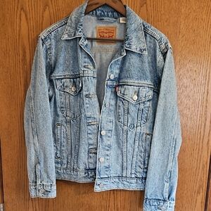 Levi's Vintage Light Wash Denim Jacket in Faded Blue